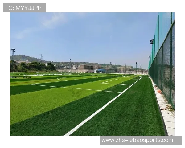 足球场塑料草的环保优势与使用寿命分析助力绿色体育场馆建设 足球场塑料草的环保优势与使用寿命分析助力绿色体育场馆建设
